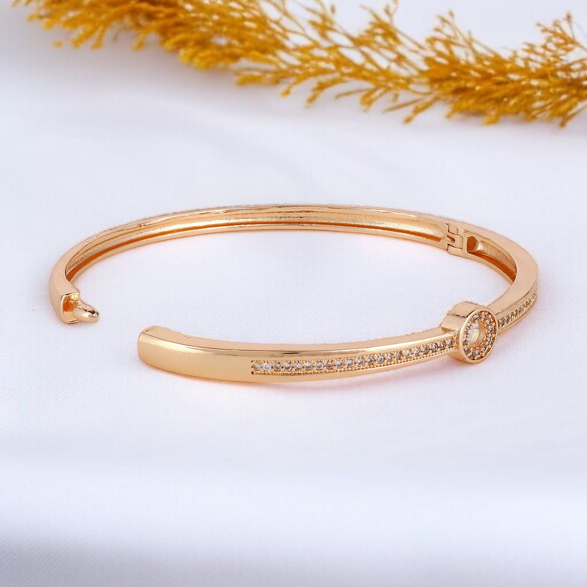 Rose Gold kada  with Sparkling Round Motif with  Sleek & Stylish for women & girls  |Office Wear |  Minimalist Appeal