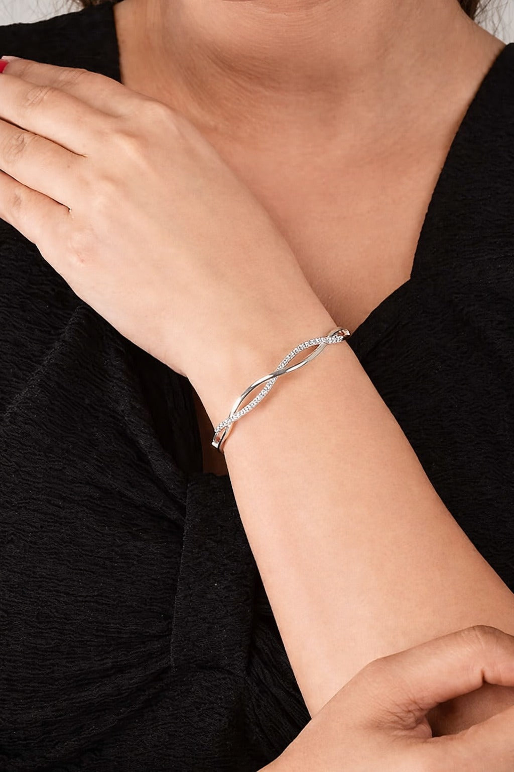 Nilu's Collection Silver Plated Kada Bracelet with American Diamond for Women And Girls